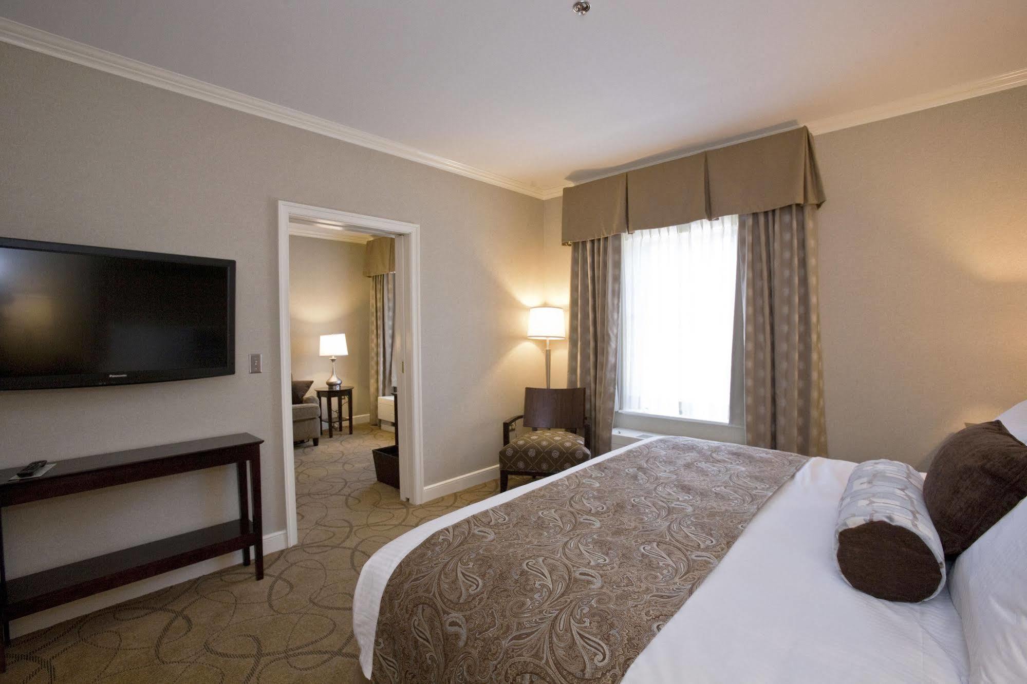 The Marcum Hotel & Conference Center Oxford Exterior photo